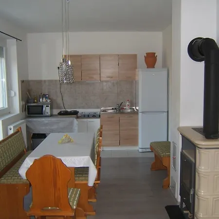 גיור Kulturhaz Apartman מראה חיצוני תמונה