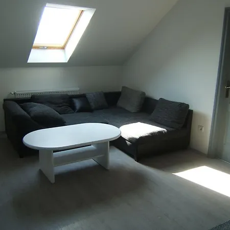 גיור Kulturhaz Apartman מראה חיצוני תמונה