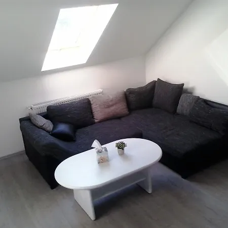גיור Kulturhaz Apartman מראה חיצוני תמונה